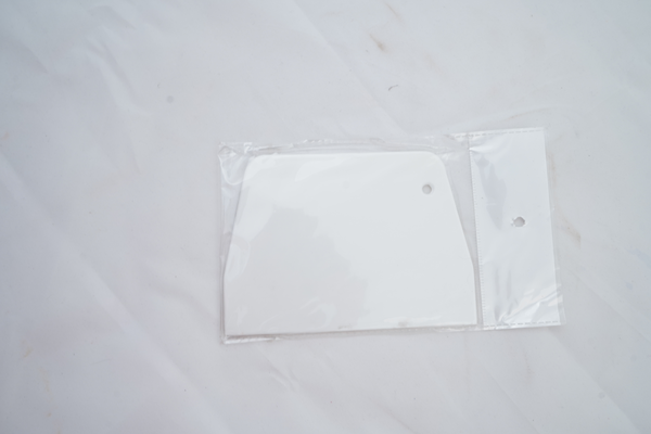 plastic-d-shape-scrapper (2)